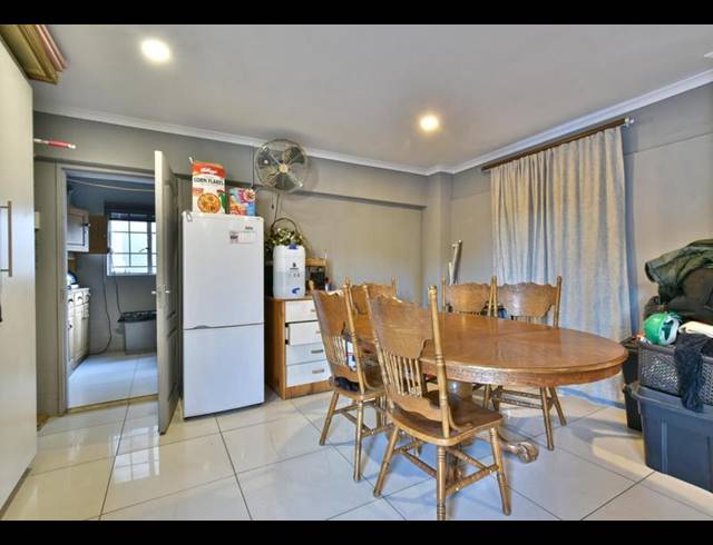 5 BEDROOM HOUSE FOR SALE IN MONDEOR